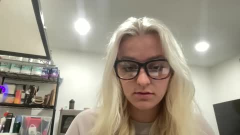 Chloe Babe online show from January 8, 2026, 8:27 am