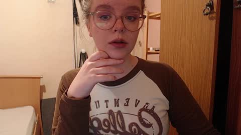 Snapshot of chmiri chatting on January 19, 2025, 4:33 am chmiri online show from January 19, 2025, 4:33 am