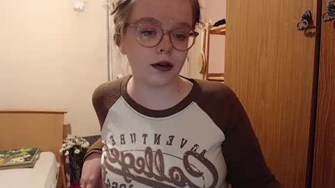 Snapshot of chmiri chatting on March 10, 2025, 12:15 pm chmiri online show from March 10, 2025, 12:15 pm