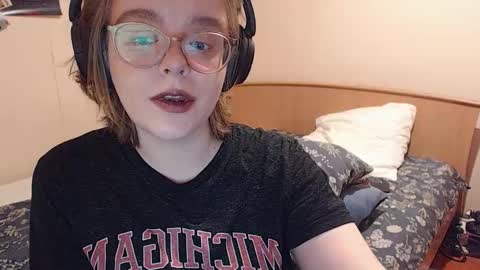 chmiri online show from November 25, 2025, 1:44 pm