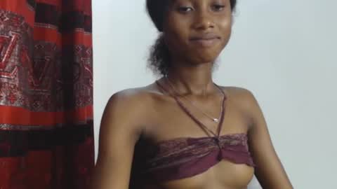 choco_petitqueen online show from December 14, 2024, 3:58 pm