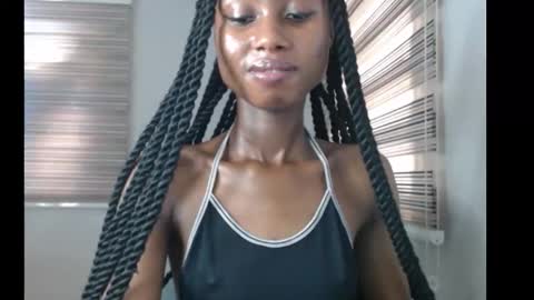 choco_petitqueen online show from November 11, 2025, 8:25 am