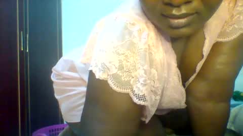 Snapshot of chocobabe002 chatting on June 19, 2026, 4:39 am chocobabe002 online show from June 19, 2026, 4:39 am