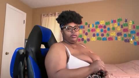 Snapshot of chocolatebunnyxx69 chatting on May 29, 2026, 2:37 pm Melina online show from May 29, 2026, 2:37 pm