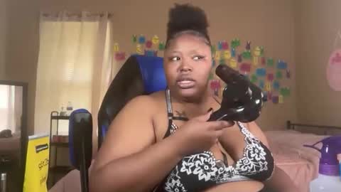 Snapshot of chocolatebunnyxx69 chatting on June 6, 2026, 5:39 pm Melina online show from June 6, 2026, 5:39 pm