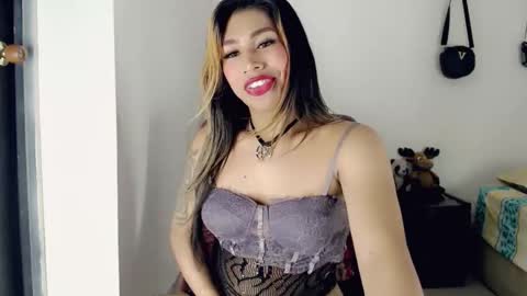 chocolatetriplex online show from September 8, 2025, 5:23 pm