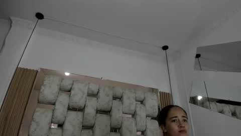 Snapshot of choeandbritany chatting on February 19, 2025, 11:14 pm ChoeANDbritany online show from February 19, 2025, 11:14 pm