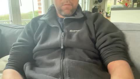 chris13abcd online show from February 10, 2026, 8:51 am