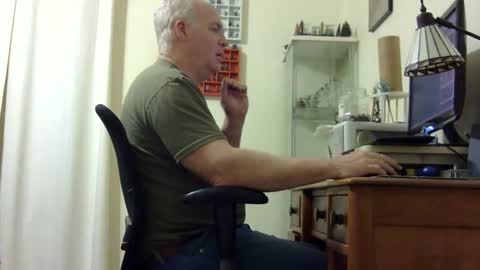 chris2002b online show from November 22, 2025, 6:34 am