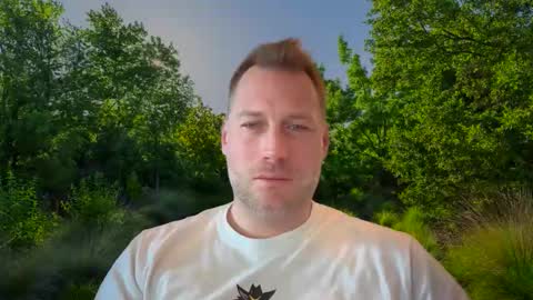 Christian online show from November 19, 2025, 8:25 am