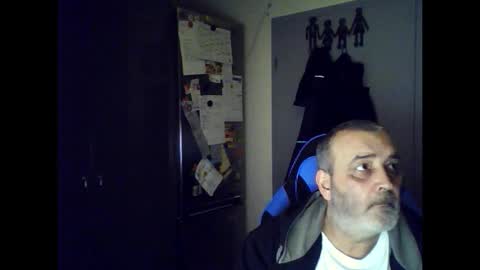 Snapshot of chris250268 chatting on December 13, 2025, 7:53 pm Chris online show from December 13, 2025, 7:53 pm