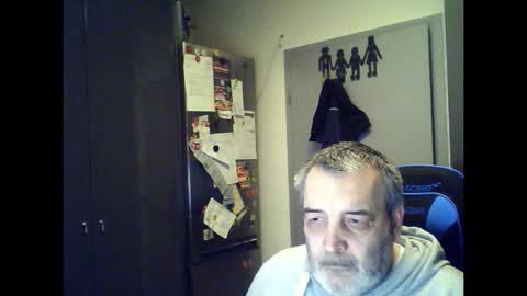Snapshot of chris250268 chatting on January 18, 2026, 5:22 am Chris online show from January 18, 2026, 5:22 am