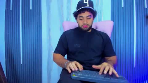 Snapshot of chris_evans00 chatting on February 25, 2026, 12:26 pm chris_evans00 online show from February 25, 2026, 12:26 pm