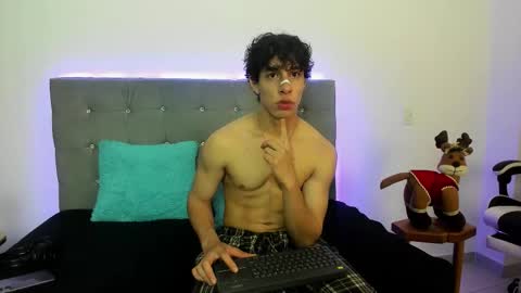 Chris Evans online show from November 24, 2025, 11:37 pm