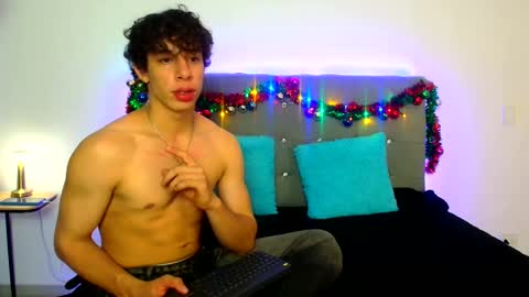 Chris Evans online show from December 23, 2025, 12:52 am