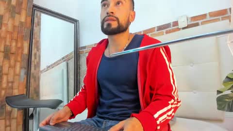 chris_kizz online show from December 31, 2024, 11:20 am