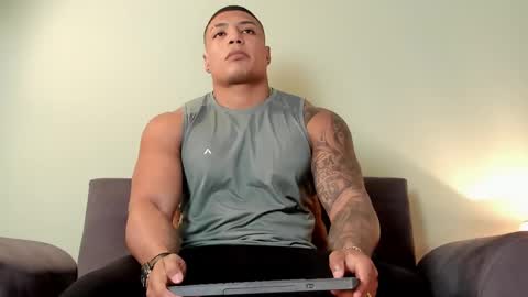 Chriz online show from February 14, 2025, 8:05 pm