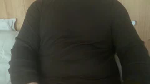 Snapshot of chris_topher_francis chatting on April 10, 2026, 5:06 pm chris_topher_francis online show from April 10, 2026, 5:06 pm