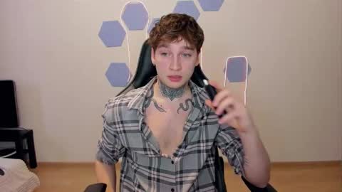 Snapshot of chris_tyson chatting on December 5, 2024, 7:16 am Chris Tyson online show from December 5, 2024, 7:16 am