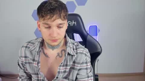 Snapshot of chris_tyson chatting on December 25, 2024, 2:14 am Chris Tyson online show from December 25, 2024, 2:14 am