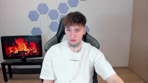 Snapshot of chris_tyson chatting on January 4, 2025, 5:37 pm Chris Tyson online show from January 4, 2025, 5:37 pm