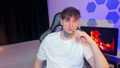 Snapshot of chris_tyson chatting on February 9, 2025, 11:25 pm Chris Tyson online show from February 9, 2025, 11:25 pm