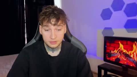 Snapshot of chris_tyson chatting on February 20, 2025, 8:50 am Chris Tyson online show from February 20, 2025, 8:50 am