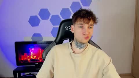 Snapshot of chris_tyson chatting on March 1, 2025, 11:58 pm Chris Tyson online show from March 1, 2025, 11:58 pm