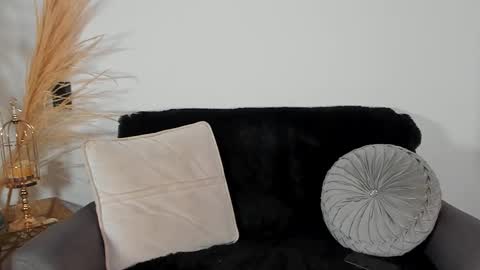 Chrishell online show from November 28, 2025, 1:19 am