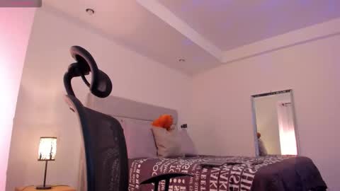 Snapshot of chrismorgan24 chatting on December 17, 2025, 11:00 pm chrismorgan24 online show from December 17, 2025, 11:00 pm