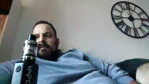 chris  ole online show from November 30, 2025, 9:02 am