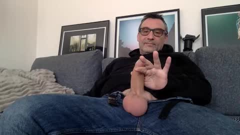 chrispanam13 online show from February 17, 2026, 1:51 pm