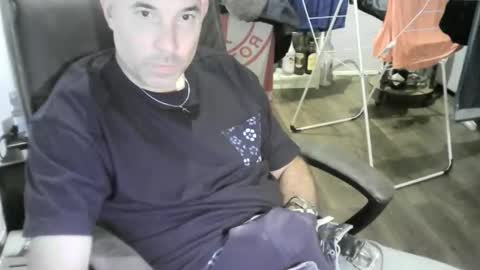 Snapshot of chrisprngr chatting on September 12, 2025, 4:40 pm chrisprngr online show from September 12, 2025, 4:40 pm