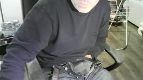 Snapshot of chrisprngr chatting on November 16, 2025, 9:20 pm chrisprngr online show from November 16, 2025, 9:20 pm