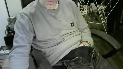 Snapshot of chrisprngr chatting on January 12, 2026, 9:42 pm chrisprngr online show from January 12, 2026, 9:42 pm