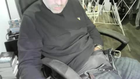 Snapshot of chrisprngr chatting on January 18, 2026, 8:12 pm chrisprngr online show from January 18, 2026, 8:12 pm