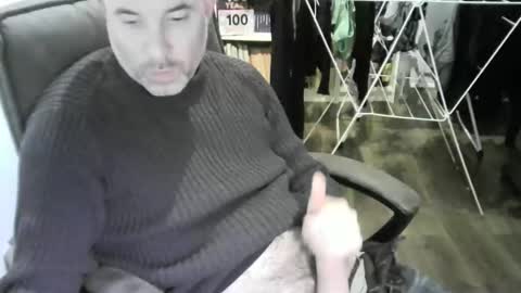 Snapshot of chrisprngr chatting on February 11, 2026, 10:04 pm chrisprngr online show from February 11, 2026, 10:04 pm