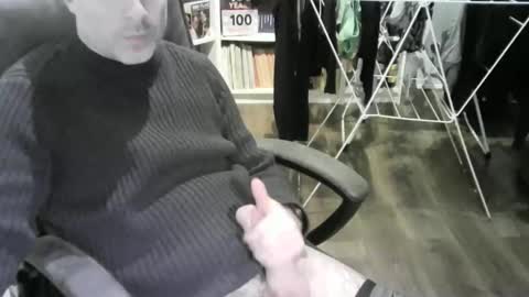 Snapshot of chrisprngr chatting on February 12, 2026, 2:01 pm chrisprngr online show from February 12, 2026, 2:01 pm