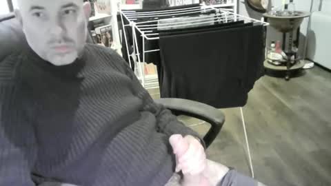 Snapshot of chrisprngr chatting on April 1, 2026, 7:33 pm chrisprngr online show from April 1, 2026, 7:33 pm