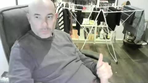 Snapshot of chrisprngr chatting on May 5, 2026, 9:34 pm chrisprngr online show from May 5, 2026, 9:34 pm