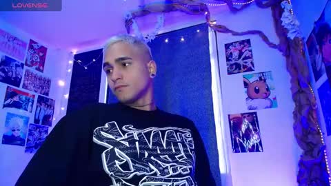 Snapshot of chriss_wg_ chatting on December 18, 2024, 11:56 am Christian Wang online show from December 18, 2024, 11:56 am