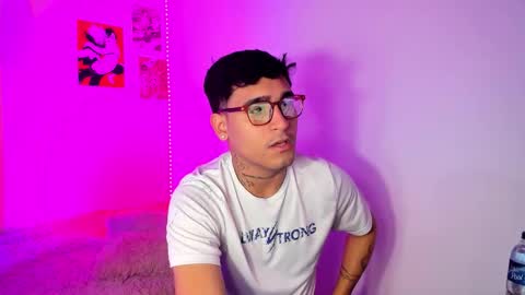 Christian Wang online show from January 8, 2026, 6:54 pm