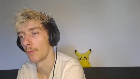 Christopher online show from October 25, 2025, 4:53 am