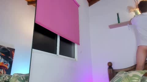 Snapshot of chrisstianford chatting on October 17, 2025, 7:44 am Hi dont forguet to follow me online show from October 17, 2025, 7:44 am