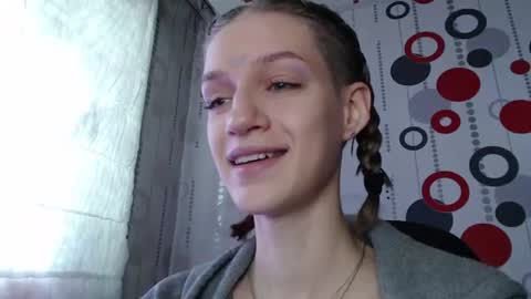 chrissy_joyful online show from June 19, 2026, 4:06 am