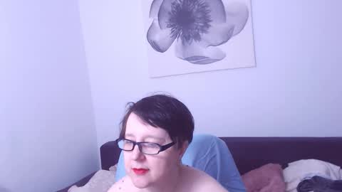 Snapshot of christarose chatting on April 12, 2026, 2:16 am Christa online show from April 12, 2026, 2:16 am