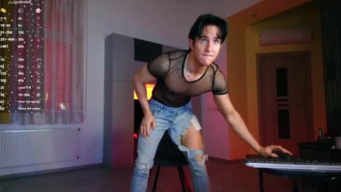 UPVOTE ME ------  ILL DO SOMETHING FOR FREE online show from May 12, 2026, 6:32 am