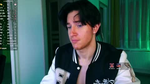 UPVOTE ME ------  ILL DO SOMETHING FOR FREE online show from May 21, 2026, 4:19 am