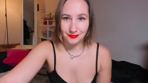 christina rosse online show from November 9, 2025, 9:29 am
