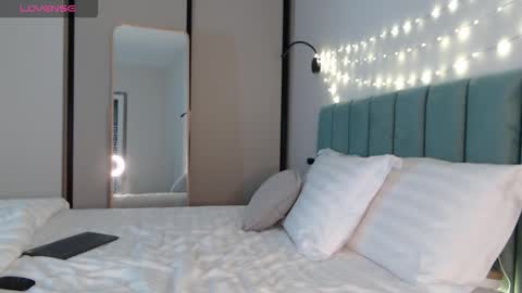 chris online show from February 15, 2026, 7:51 am